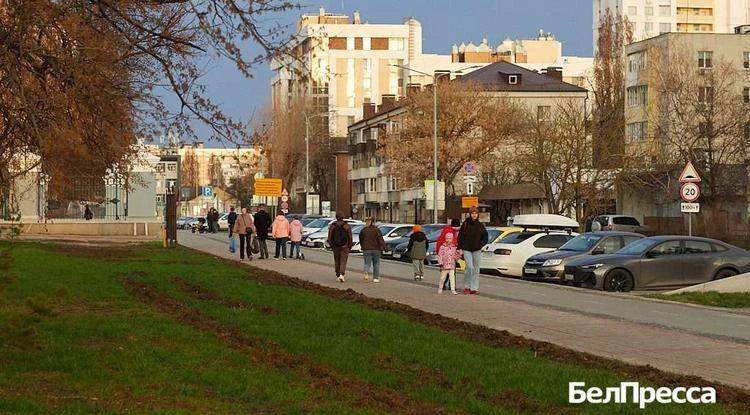 Минстрой прорабатывает вопрос о дополнительной помощи Белгородской области. Деньги направят жителям, чьи дома были разрушены при обстрелах, а также на выплаты на аренду жилья