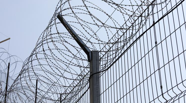 Житель Белгорода получил 9,5 года тюрьмы за убийство пенсионерки в общежитии