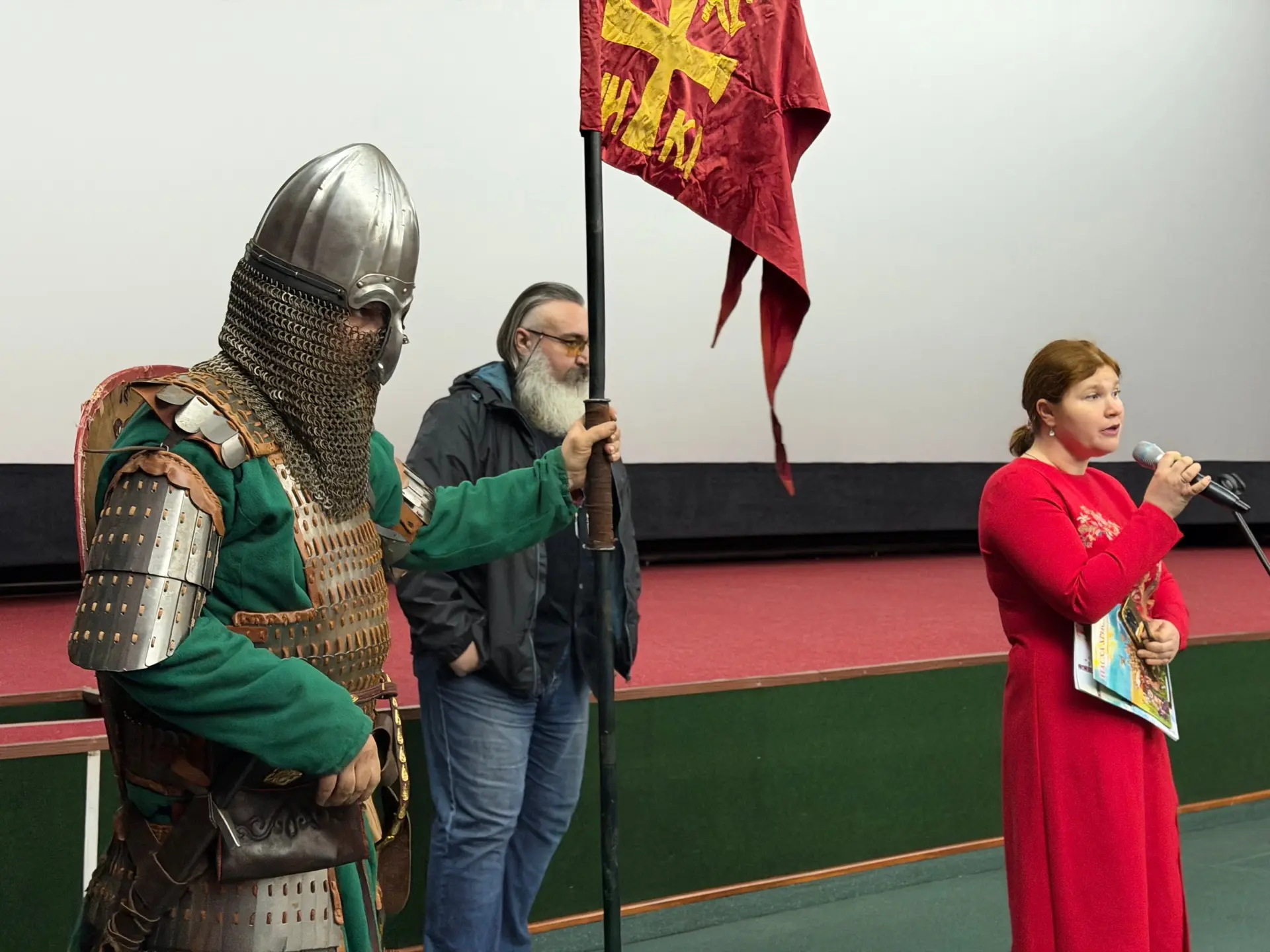 Сегодня в рамках проекта «Открытые лектории» в кинотеатре «Победа» зрители просмотрели фильм Бориса Корчевникова «Ледовое побоище