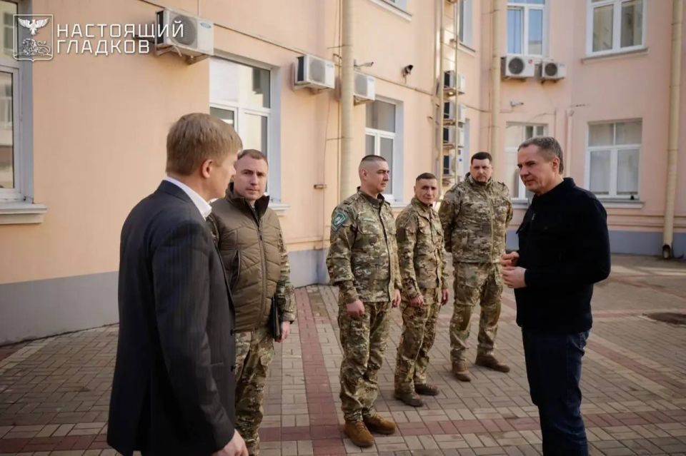 �������� ������� ������� ��� 4 ���������, ������������� �������� ���, ������������� �����-��������