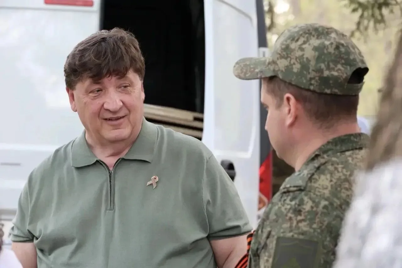 В преддверии Дня Победы Юрий Клепиков посетил военный госпиталь