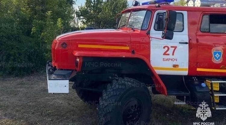 Пожарные спасли 86-летнюю женщину из горящего дома в Красногвардейском округе.