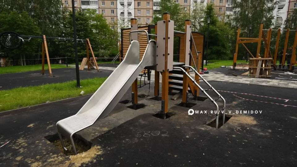 В Белгороде в сквере Комсомольский завершают второй этап благоустройства