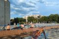 Уважаемые старооскольцы!. Купание детей в фонтане - это опасно! Чаша не предназначена для плавания и игр в воде