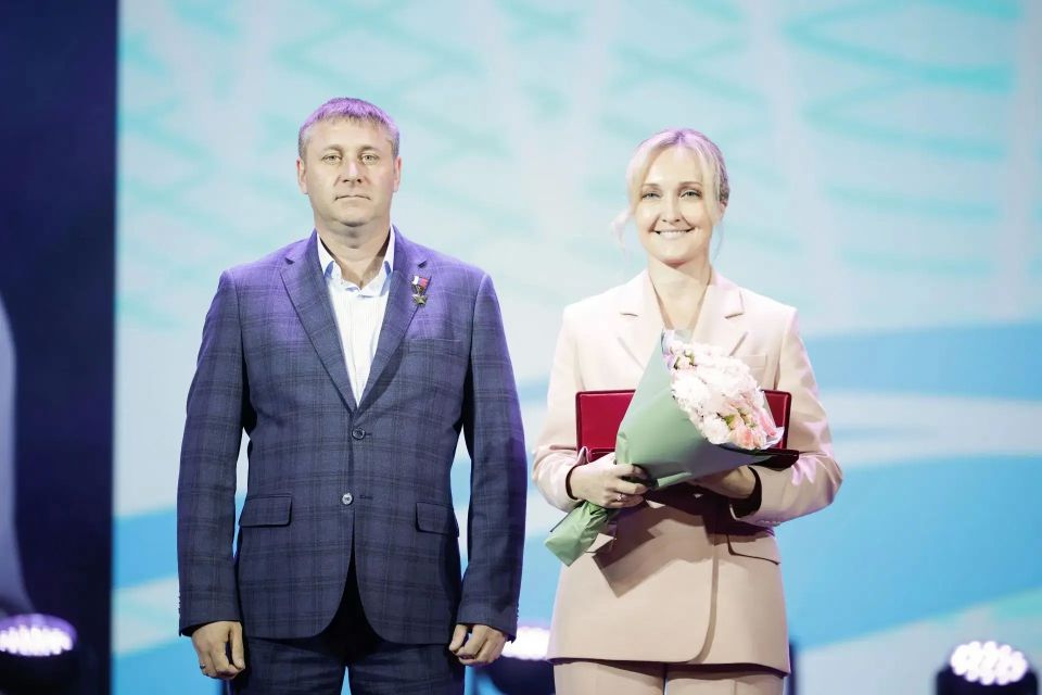 Андрей Гриднев: Врио Губернатора Белгородской области Александр Шуваев вручил заслуженные награды лучшим специалистам в сфере здравоохранения