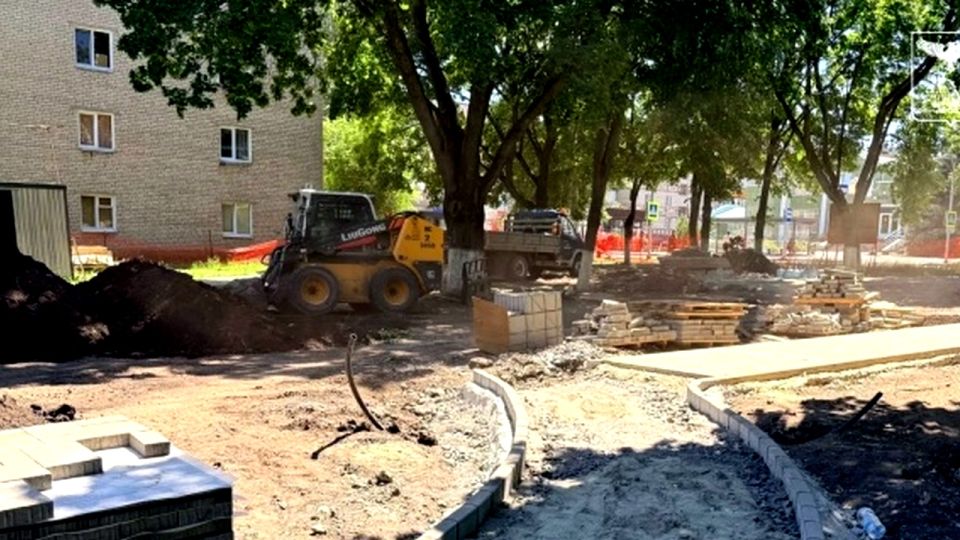 В Губкине обновляют сквер на улице Кирова