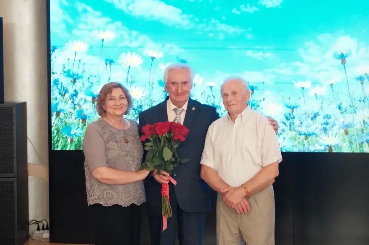 В Белгородской государственной филармонии тепло и торжественно отметили 85летие Андрея Владимировича Кулабухова - выдающегося руководителя и творческого человека, который более двадцати лет, с 1985 по 2008 год, возглавлял...