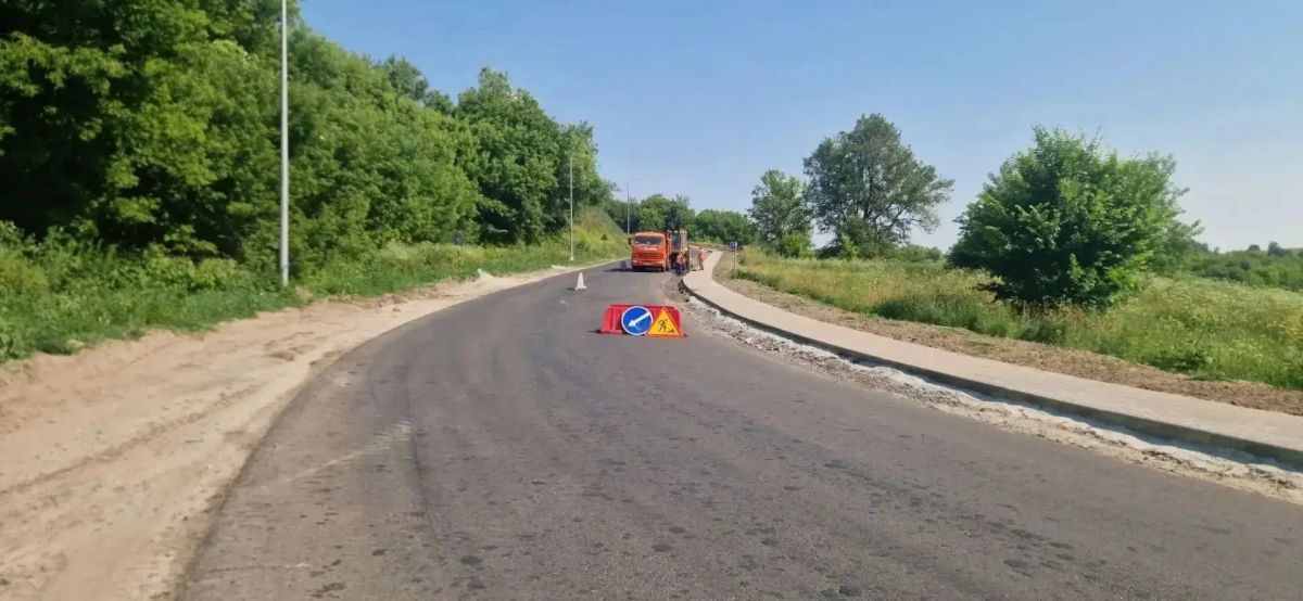 В Борисовском округе специалисты обновили дорожное полотно на участке Борисовка – Пролетарский