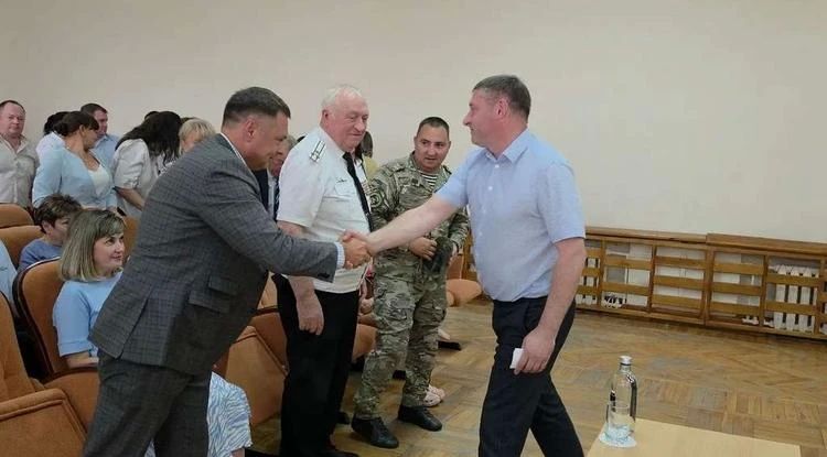 Александр Шуваев поручил усилить защиту школьного транспорта в Яковлевском округе