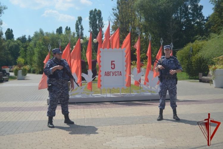 Росгвардия обеспечила общественную безопасность празднования 83-й годовщины освобождения г. Белгорода от немецко - фашистких захватчиков