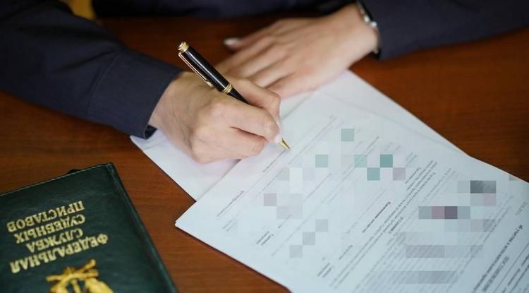 Белгородские приставы вынудили застройщика возместить ущерб новосёлу