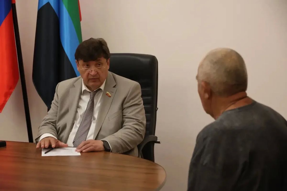 Юрий Клепиков провёл приём граждан в Ровеньском округе