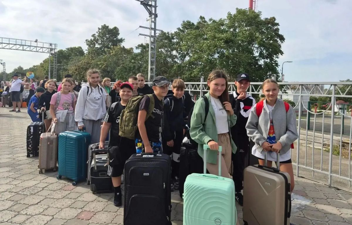 Олег Медведев: 200 ребят из Яковлевского муниципального округа отправились на отдых к Черному морю!