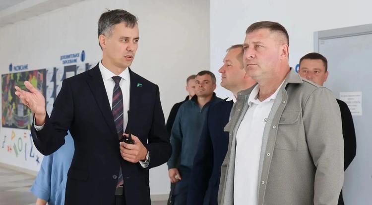 Александр Шуваев проверил, как проходит восстановление школы «Формула Успеха» в Таврово