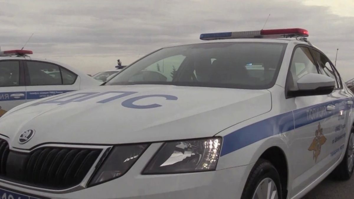 Сотрудниками полиции устанавливаются обстоятельства наезда автомобиля на детскую коляску в Старом Осколе