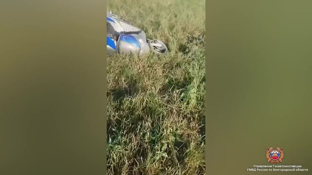 #СВОДКА_ДТП. По предварительным данным, вчера около 15 часов 46 минут на ул. Ленина с. Мандрово Валуйского округа 40-летний водитель мопеда «Stells-Skif» не справился с управлением и совершил съезд в кювет с последующим...