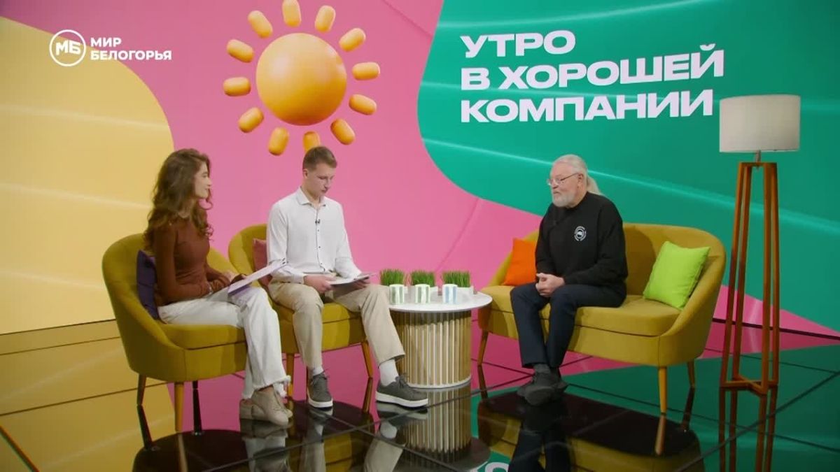 Сегодня – День музыки. За музыку на «Мире Белогорья» отвечают сотрудники двух радиостанций холдинга «Радио» «Мир Белогорья» и «Радио Z». Среди них – человек, которого без преувеличения называют гуру