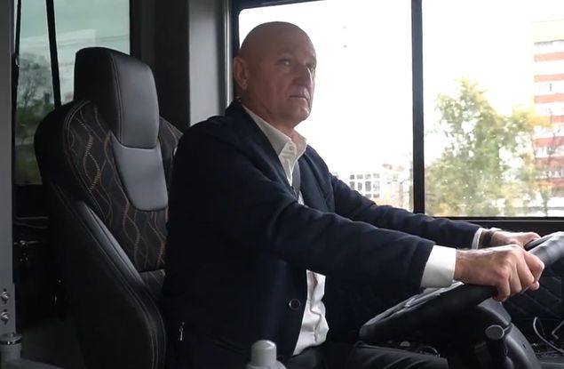 День автомобилиста рассказываем о водителе автобуса, для которого главное — пассажиры