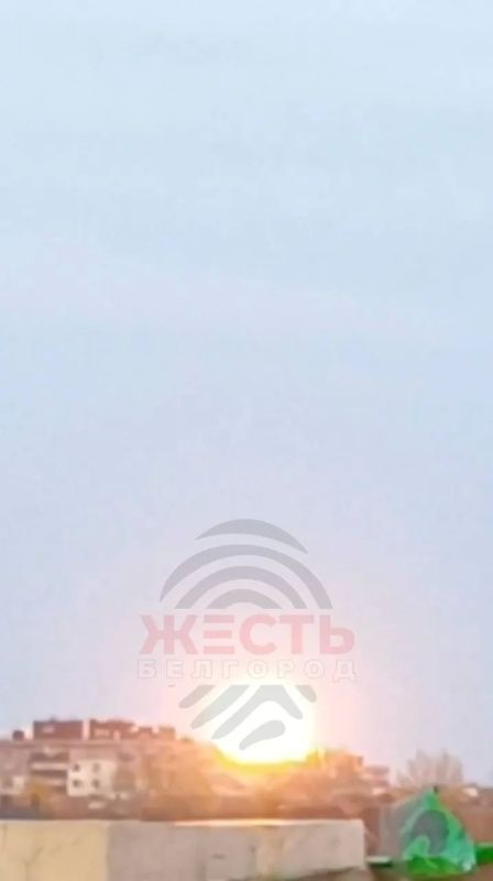 В Дубовом в Белгородской области украинский беспилотник атаковал жилой многоквартирный дом, сообщают местные СМИ