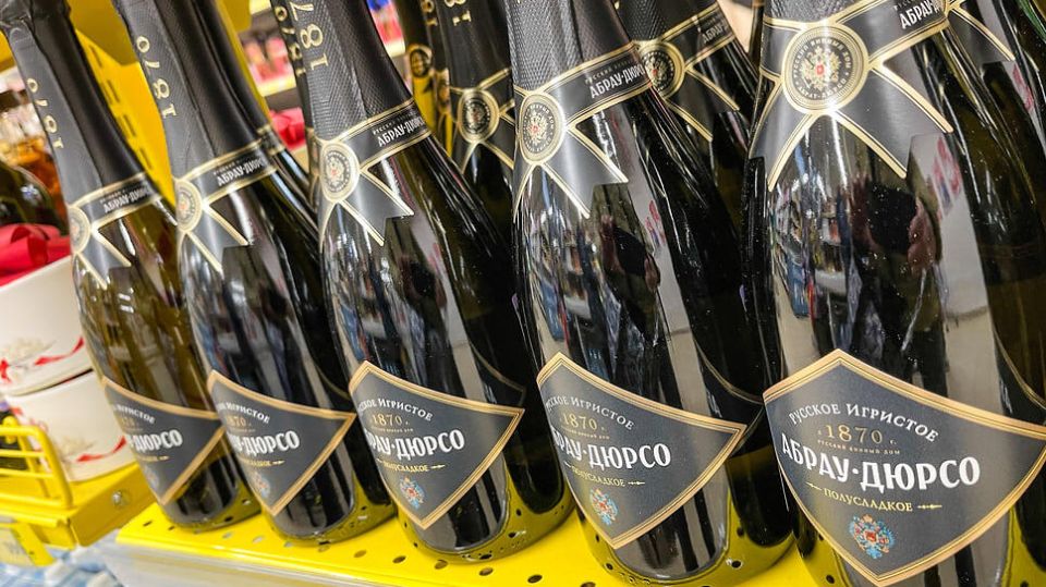 Роспатент отклонил регистрацию бренда Shirvan для AzAbrau: о чем это говорит?