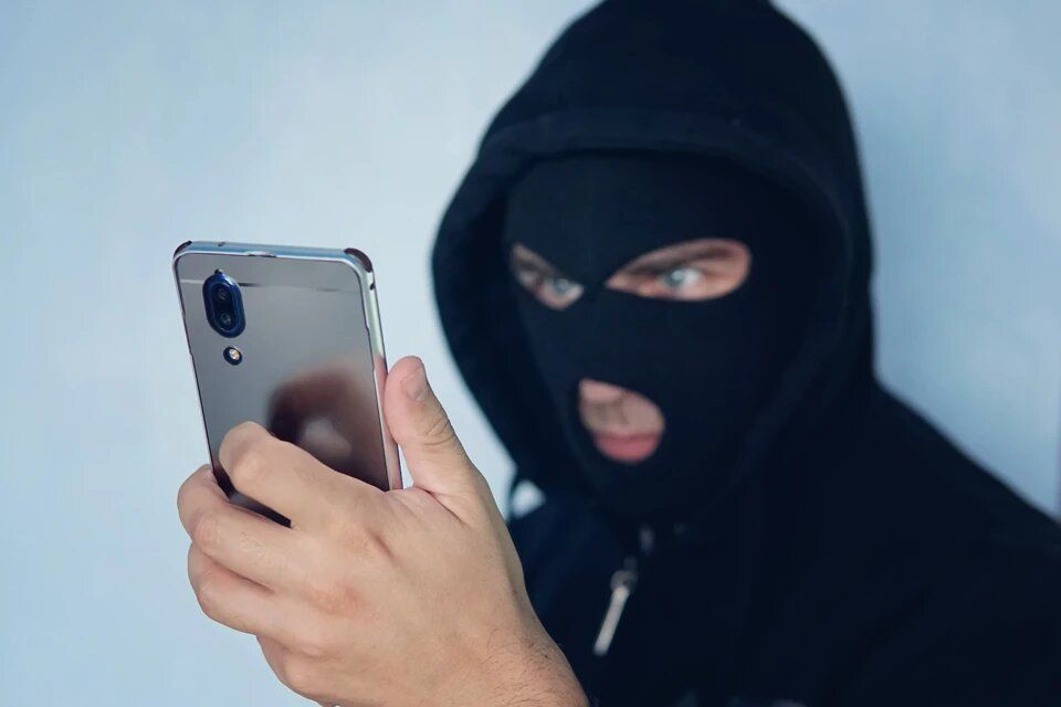 Опасные смс в 2026 году: как распознать и защититься от мошенников